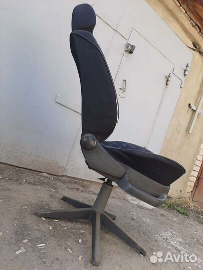 Компьютерное кресло