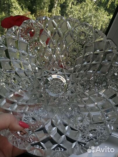 Большая хрустальная ваза