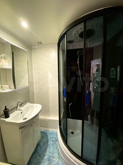 2-к. квартира, 53 м², 1/5 эт.