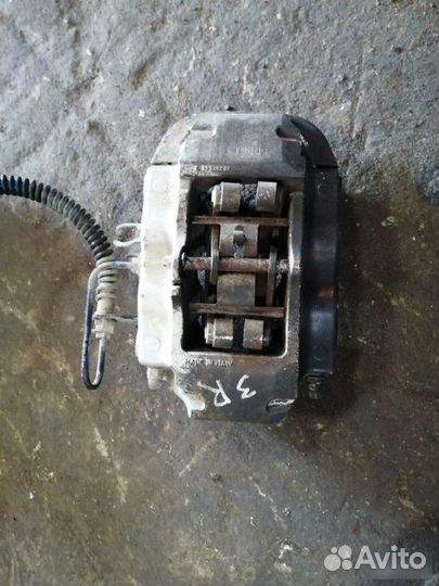 Суппорт задний правый Porsche Cayenne 955