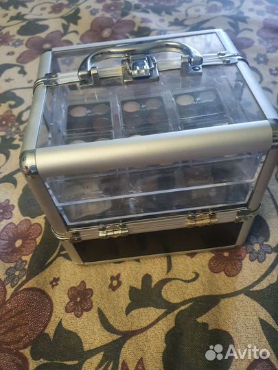 Бьюти кейс с косметикой