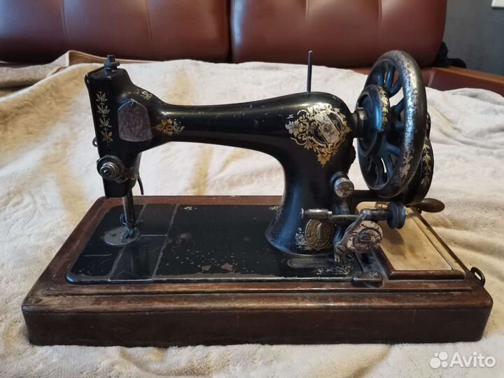 Швейная машина Singer