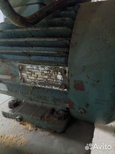 Деревообрабатывающий станок