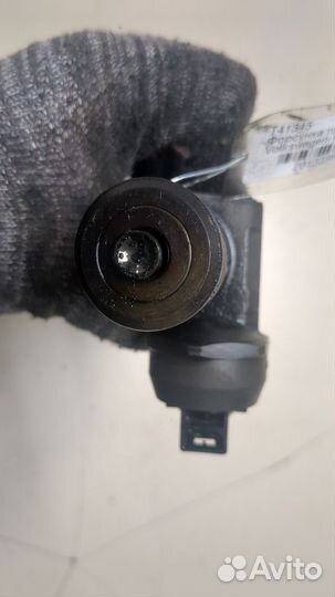 Форсунка топливная Volkswagen Touareg, 2004