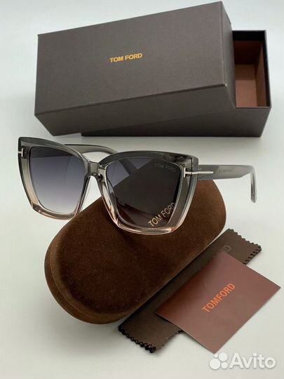 Солнечные очки женские Tom Ford