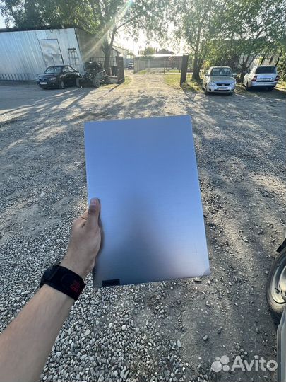 Ноутбук lenovo