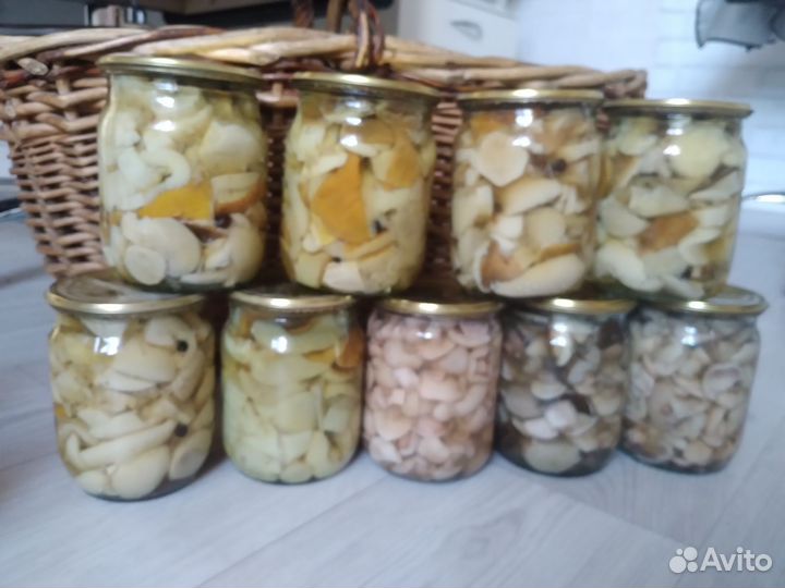 Грибы маринованные