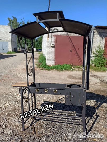 Мангал с крышей и печью под казан 