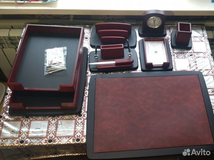 Новый настольный набор для руководителя в коробке