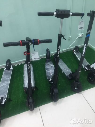Электросамокат в магазине