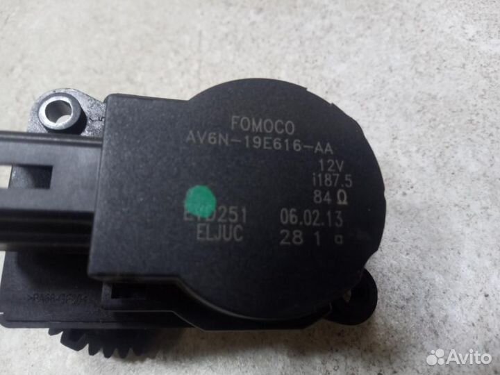 Сервопривод заслонок печки Ford C-MAX C214 2003-20