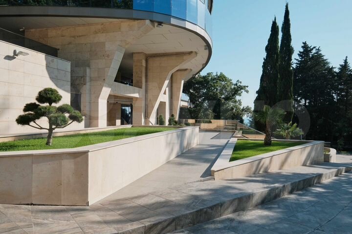 3-к. квартира, 133,8 м², 18/27 эт.