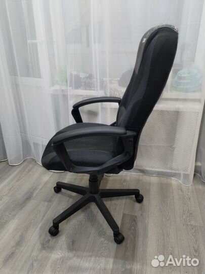 Компьютерное кресло бу zombie 9