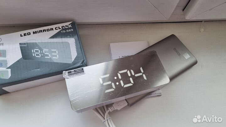 Часы электронные настольные