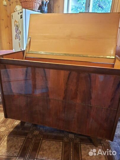 Тумба бельевая Чехословакия