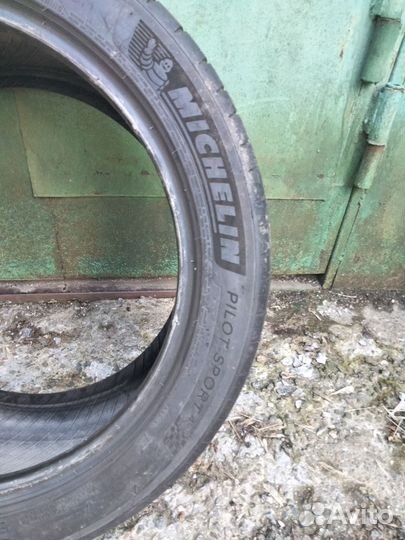 Michelin Pilot Sport 4 245/45 R19 и 275/40 R19 102Y