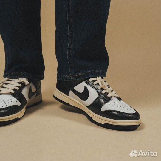 Nike Dunk Low Vintage Panda