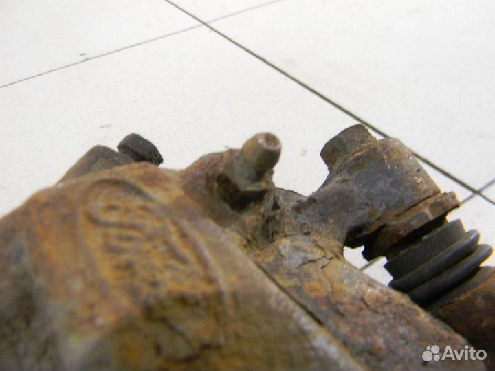 Суппорт передний левый