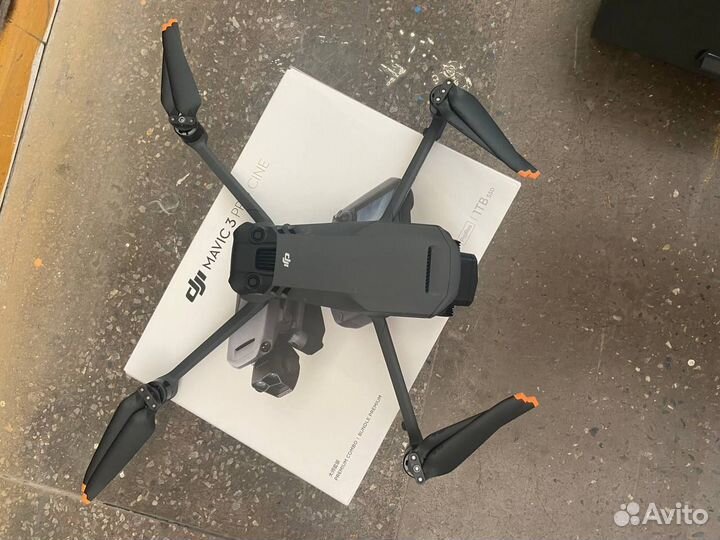Квадрокоптер DJI Mavic 3 Cine Premium Combo