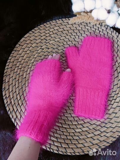 Митенки и чепчик женский