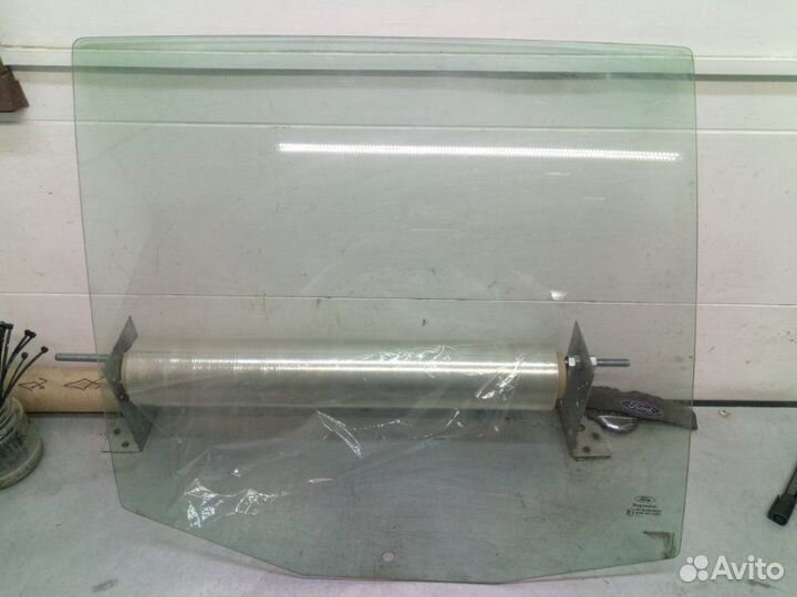 Стекло двери заднее правое Ford Fusion 2002-2012