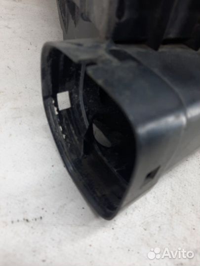 Корпус воздушного фильтра Skoda Yeti универсал 1.8