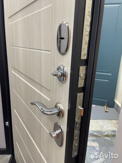 Теплая квартирная дверь