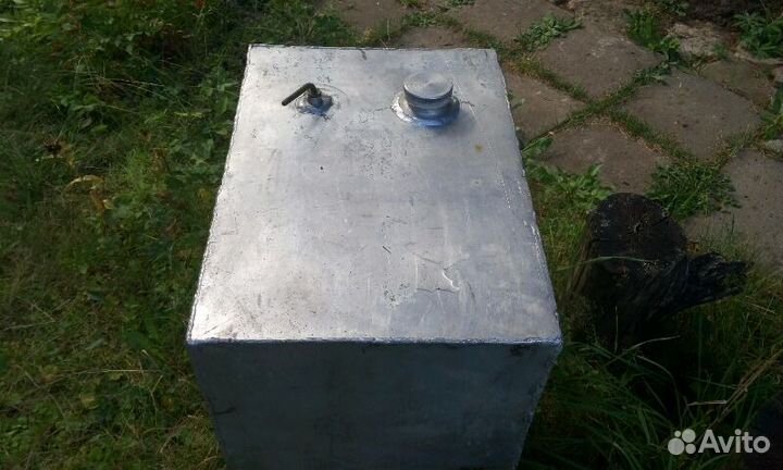 Бак для лодки 50-55 л. Крым 3 (Дюраль)