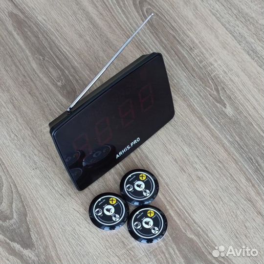 Табло вызова официанта и кнопка вызова персонала