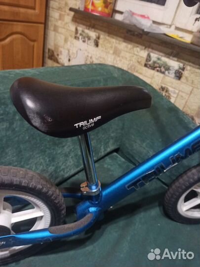 Беговел triumf active 12 диаметр