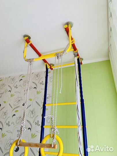 Шведская стенка + батут