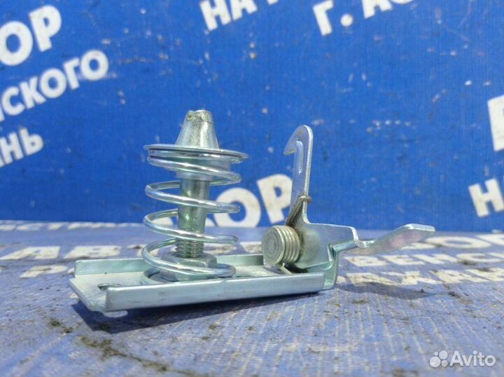 Замок капота Daewoo Nexia седан 2010