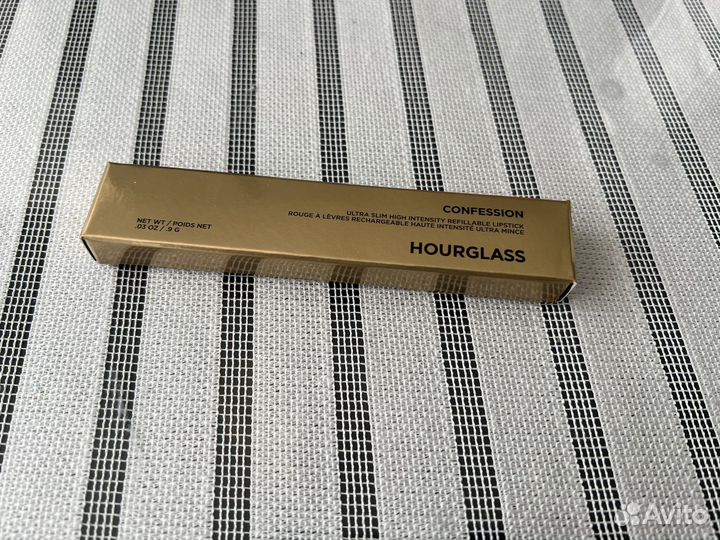 Hourglass confession помада