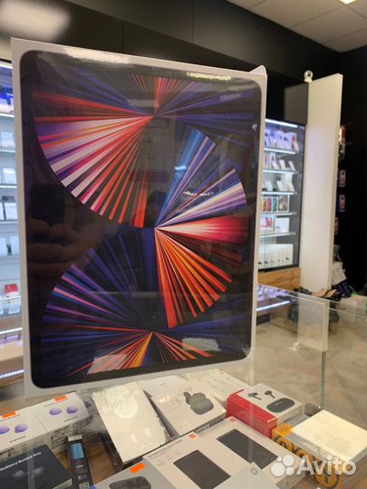 Apple iPad Pro 12.9 (2021) M1 512Gb Wi-Fi Новый