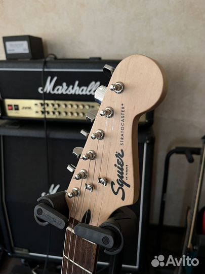 Электрогитара Squier Fender Bullet Stratocaster