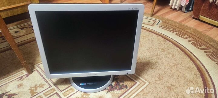 Монитор Samsung