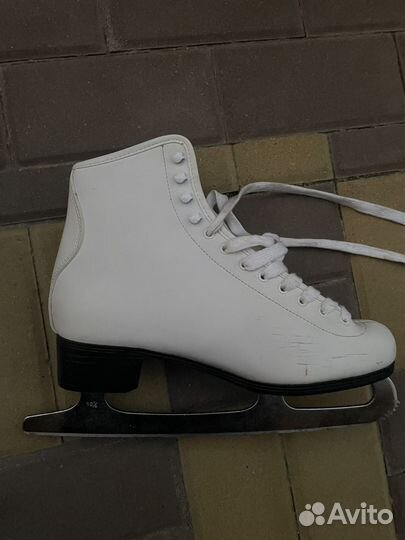 Коньки фигурные Larsen Marina F02 Size 42