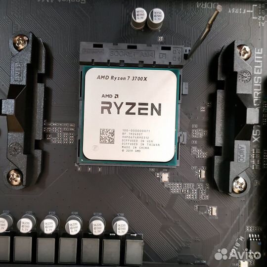 Процессор AMD Ryzen 7 3700X