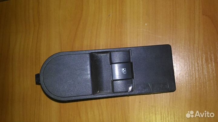 Кнопка (выключатель) Opel Astra H 13228709