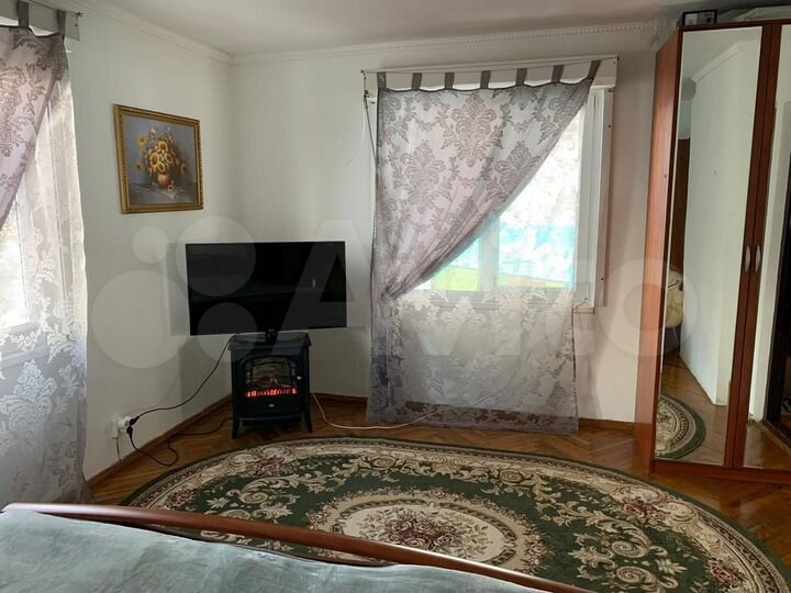 Дом 227 м² на участке 5,6 сот.