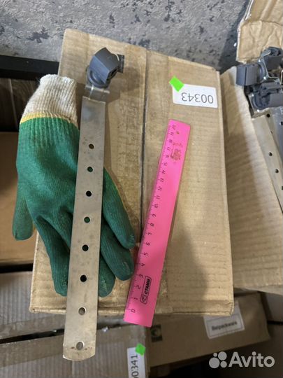 Держатель проволоки для черепичной кровли