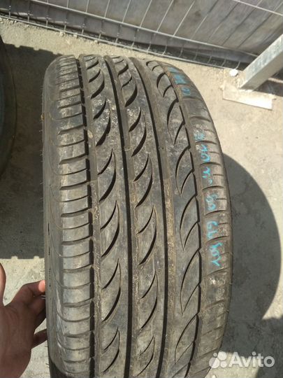 Pirelli P Zero Nero GT 235/45 R17 и 255/40 R17 97Y