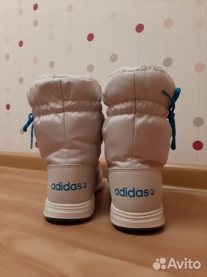 Женские дутики adidas neo 37