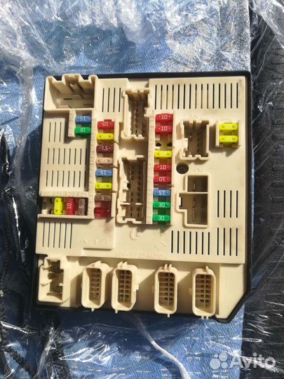 Блок предохранителей Renault Megane III