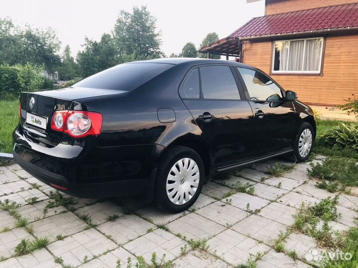 Volkswagen Jetta 1.6 AT, 2008, 298 000 км