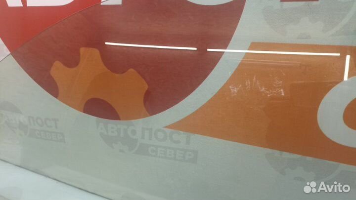 Стекло двери переднее левое Volkswagen Tiguan 5N1