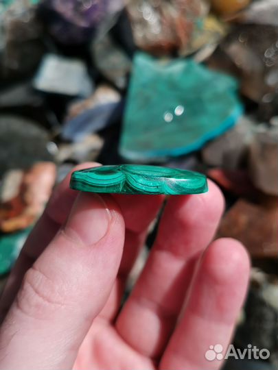 Малахит, кабошон