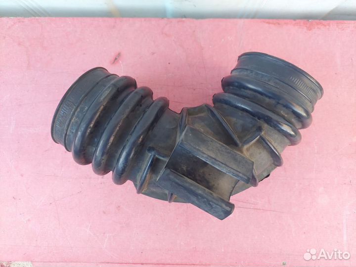 Патрубок воздушного фильтра Ford Scorpio 1