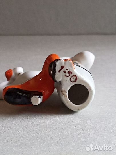 Фарфоровая статуэтка лфз утка. Русский перепляс