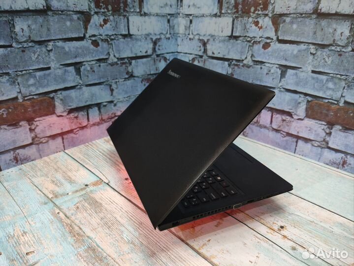 Игровой ноутбук Lenovo i3/8gb/2 видеокарты